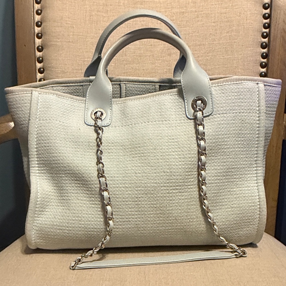 AUTHENTIC Chanel Small Deauville Shopping Tote in Blue Boucle w/ Gold Hardware - Picture 4 of 15